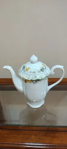 Leiteira porcela Real