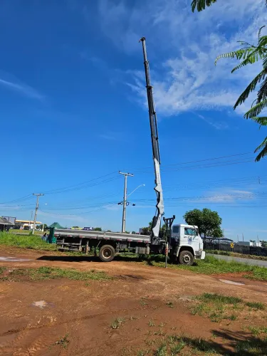 Aluguel e locação de caminhão munck Goiânia e região disponível