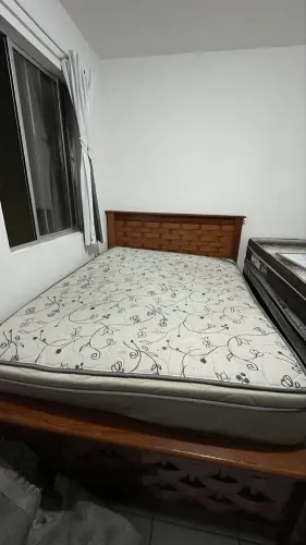Cama e colchão 