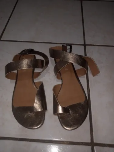Rasteira de couro