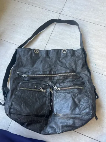 Bolsa Arezzo preta