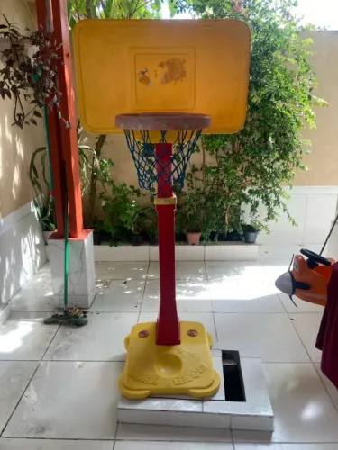 Cesta de basquete infantil *