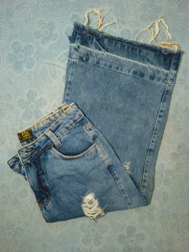 Calça Jeans Estilo Pantacourt