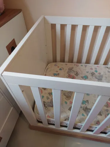 Berço 2 em 1 ( vira mini cama)