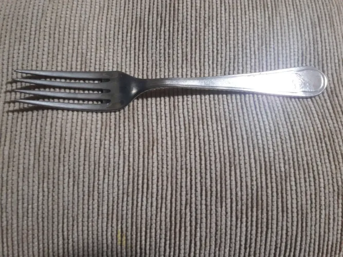 Garfo Wolf Prata 90