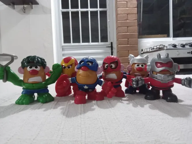 COLEÇÃO CABEÇA DE BATATA HERÓIS MARVEL