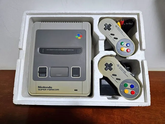 Super Nintendo (Super Famicom) Completo na Caixa
