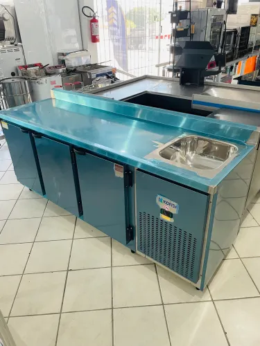 MB Balcão de servico refrigerado 2M com Cuba direita