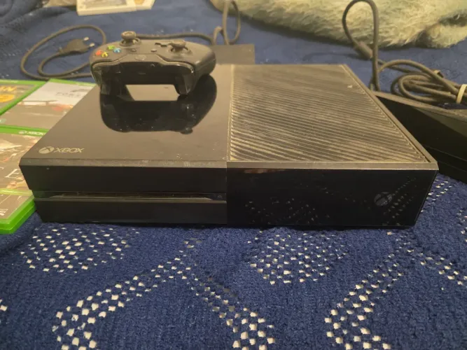 Xbox One + Kinect + Controle - Barato pois não testado suspeita de defeito na fonte