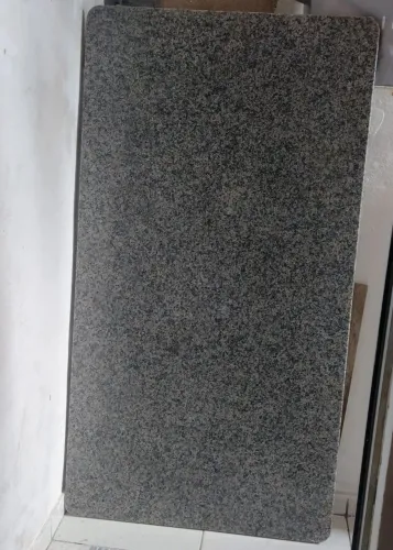 Vende-se está pedra de mármore!