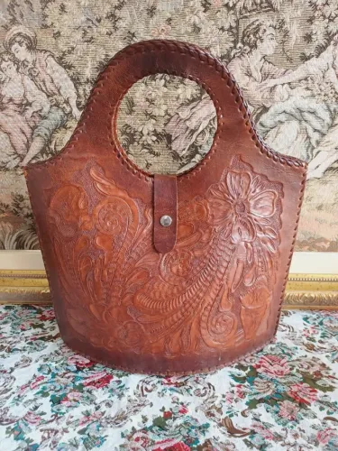Bolsa antiga de couro uns 50cm
