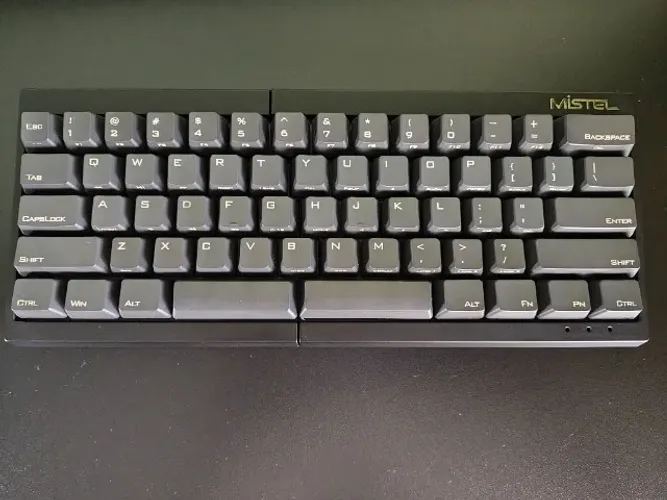 Teclado Mecânico Mistel MD600 - Switches vermelhos