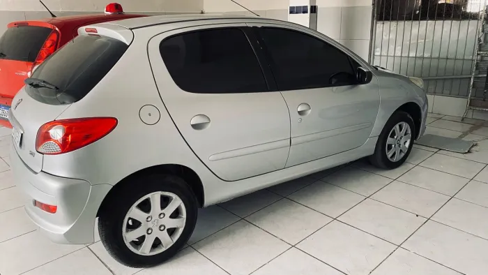 Peugeot 207 Active 1.4 Flex 8V 5P 2014