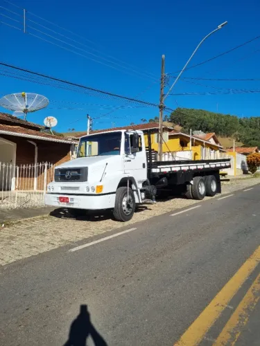 MB  1620  Ano  2000  Carroceria  