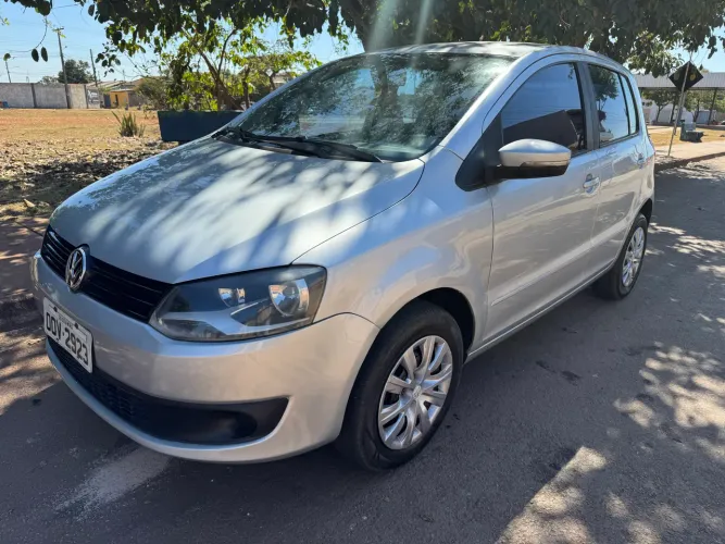 Volkswagen Fox 1.6 MI Total Flex 8V 5P 2013