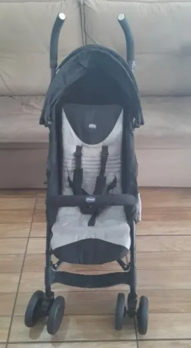 Carrinho de bebê da Chicco