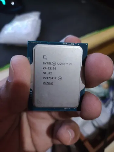 Processador: i3 8100 / i3 9100 / i3 9400F / i3 12100