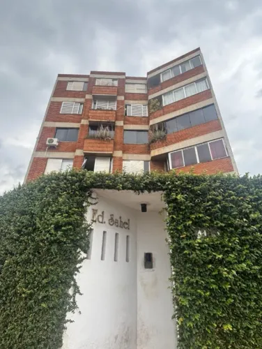 Alugo Apartamento 3 Quartos 2 Vagas 118m² Av. 83 Setor Sul