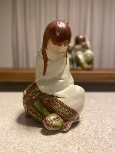 Bibelô de porcelana antiga 
