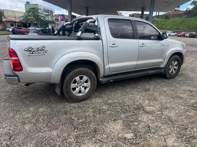 Toyota Hilux CD SR D4-d 4X4 3.0 TDI Dies Aut. 2014
