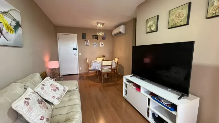 Condominio Metropolis - Apartamento 2/4 Sendo 01 Suite - Totalmente mobiliado