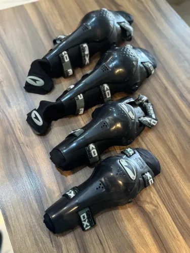 kit de joelheira e cotoveleira para moto