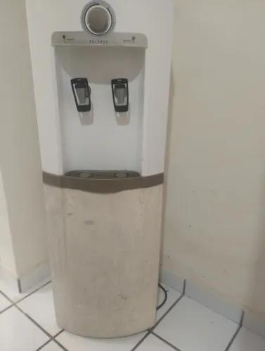 Gelágua Esmaltec Coluna EGC35B (Com Compressor)