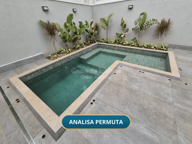 Oportunidade: Casa à venda em condomínio no centro de Holambra com 3 suítes, closet, plane