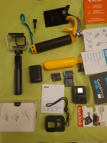 Go Pro Hero 8 Black + Assessórios