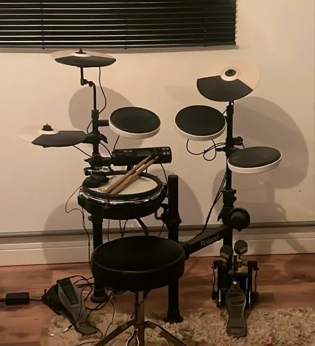 Bateria eletrônica Roland TD4kp