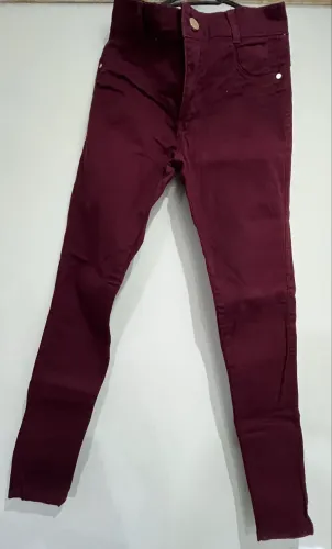 Calça jeans (Tam.40)