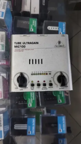 Pre amplificador microfone behringer valvulado.
