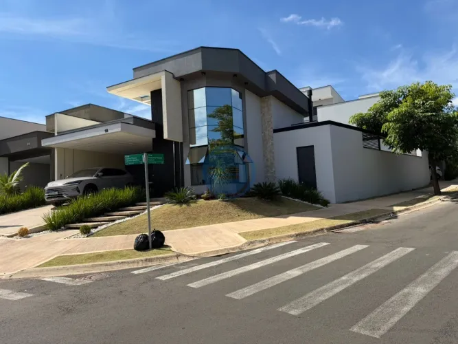 Casa à venda em Indaiatuba: 3 suítes, closet e piscina no Jd Mantova