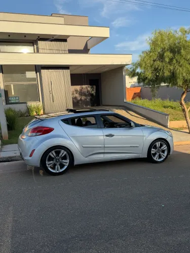 Hyundai Veloster 1.6 16V 140cv Aut. 2013