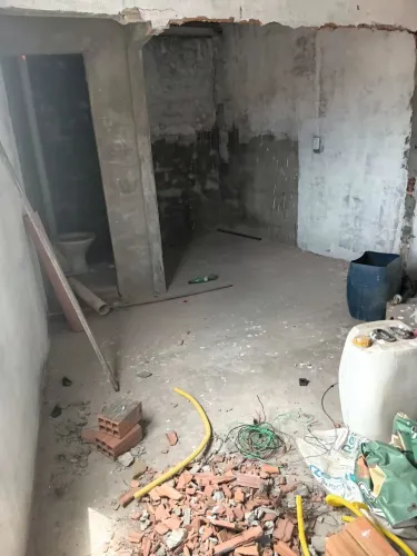 Vendo casa em fase final de reforma