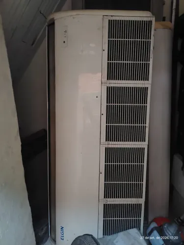 Evaporadora Piso Teto Elgin 60 mil. Funcionando