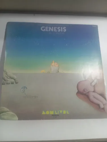 disco de vinil Genesis: In Concert, lançado no Brasil em 1977 pela gravadora Som Livre.