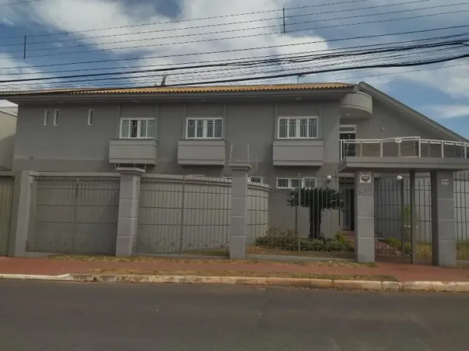 Casa com 4 quarto(s) no bairro Jardim California em Cuiabá - MT
