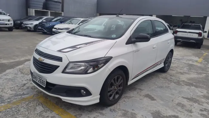 Chevrolet Onix Hatch Effect 1.4 8V Flex Power Mec. 4P 2016