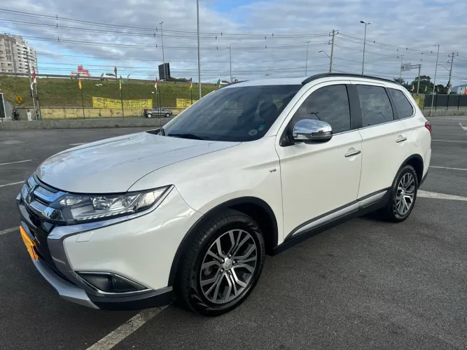 Mitsubishi Outlander 3.0/ GT 3.0 V6 Aut. 2016