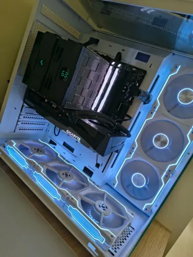 PC Gamer Aquário Branco | i5 11400F | RX 7600 | 16GB | 2TB SSD