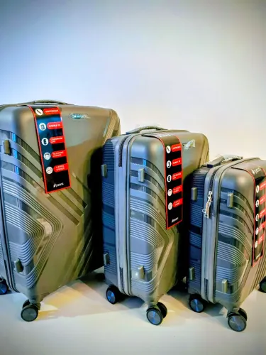 Kit 3 Malas Viagem Parana PP Rígida Cadeado 4 Rodas 360 - Novas