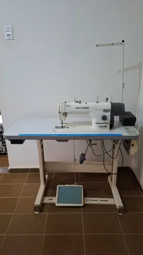 Máquina de Costura Industrial