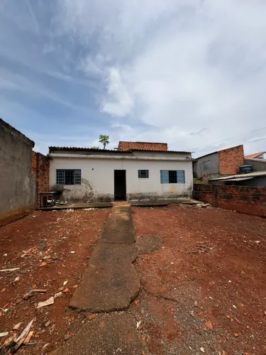 Casa à venda em Tatuí-SP, Jardim Santa Rita de Cássia: 1 quarto, 1 sala, 1 banheiro, 2 vag