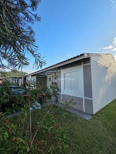 Casa no condominio Moradas 2