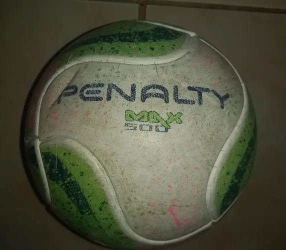 Bola de futsal Penalty MAX 500 usada