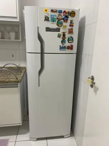 Geladeira Electrolux 310 litros - R$ 1.450,00