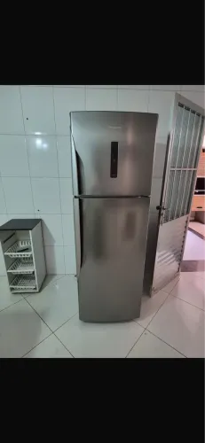 Geladeira Panasonic Inox 387 litros