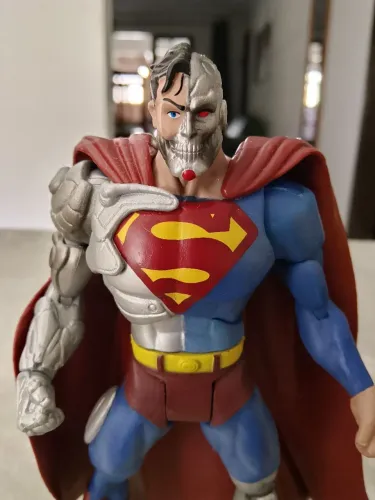 Superman Ciborgue DC Universe