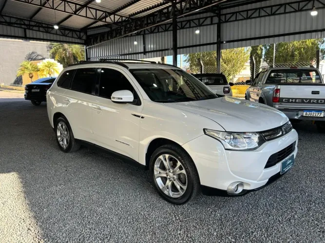 Mitsubishi Outlander 2.0 16V 160cv Aut. 2015